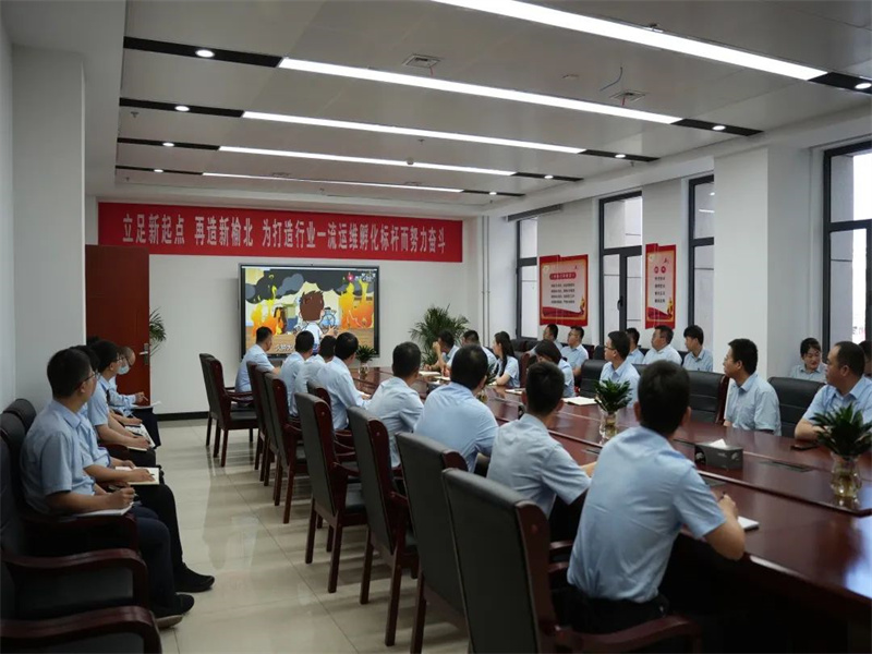 公司所屬各單位舉辦安全生產(chǎn)宣傳咨詢?nèi)栈顒?dòng)（3）.jpg